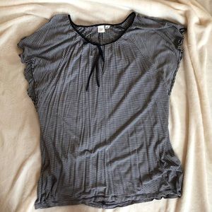 Gap Cap Sleeve pinstripe flowy t-shirt